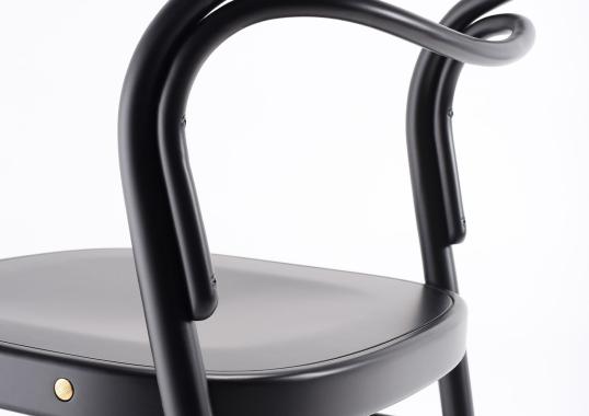 Стул от фабрики Gebrüder Thonet Vienna GmbH (GTV) – Wiener GTV Design модель BEAULIEU 