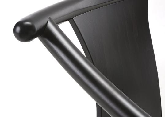 Стул от фабрики Gebrüder Thonet Vienna GmbH (GTV) – Wiener GTV Design модель Magistretti 03 01 