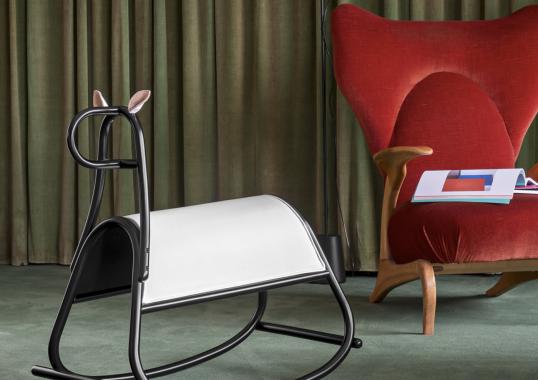 Кресло для отдыха от фабрики Gebrüder Thonet Vienna GmbH (GTV) – Wiener GTV Design модель Furia White Hobbyhorse 