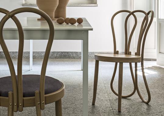 Стул от фабрики Gebrüder Thonet Vienna GmbH (GTV) – Wiener GTV Design модель Post Mundus 