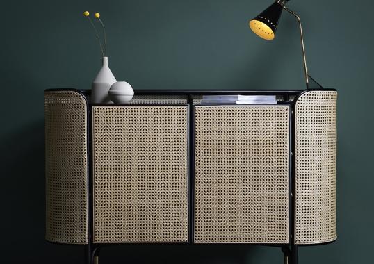 Шкаф от фабрики Gebrüder Thonet Vienna GmbH (GTV) – Wiener GTV Design модель MOS Cabinet 