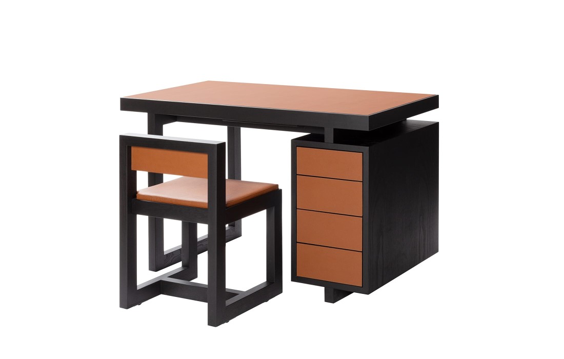 Стол письменный от фабрики Giobagnara модель Twain Desk Chairs