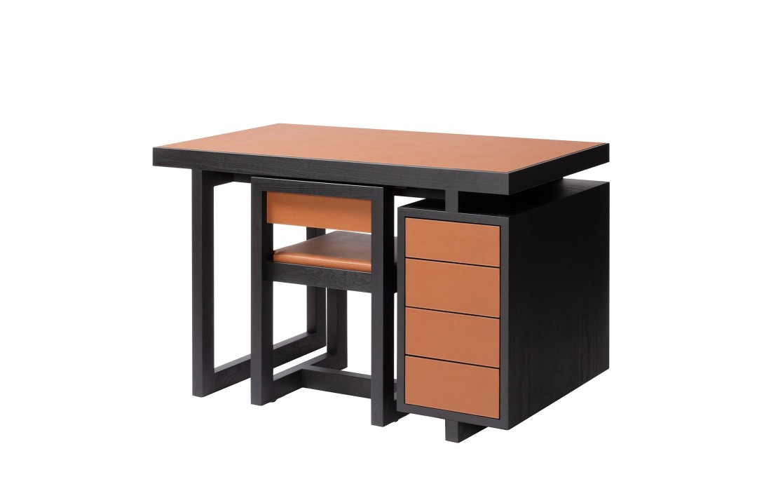 Стол письменный от фабрики Giobagnara модель Twain Desk Chairs