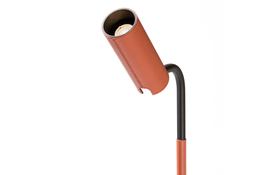 Торшер от фабрики Giobagnara модель Marquesse Orange Leather