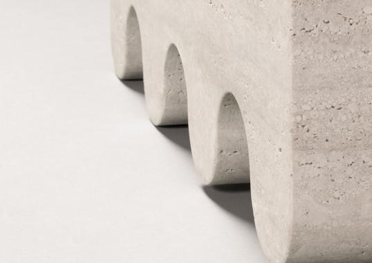Барные стулья от фабрики Giobagnara модель Ossicle White Travertine