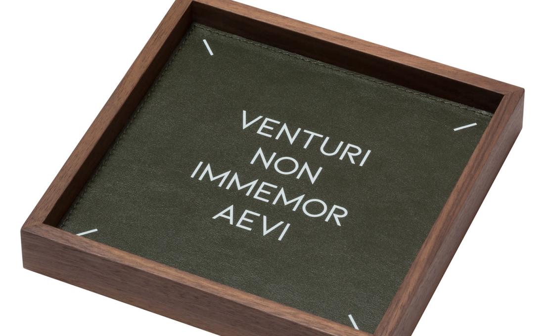 Поднос от фабрики Giobagnara модель Heritage Valet Small Square Vide Poche N. 6