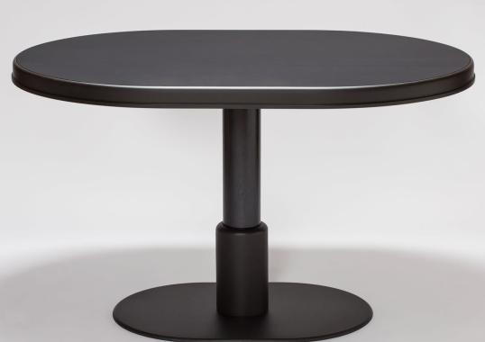 Стол обеденный от фабрики Giobagnara модель Lluis Table Oval N°1