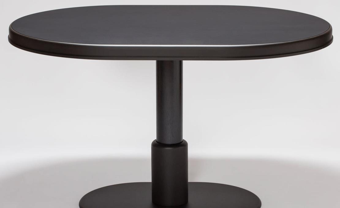 Стол обеденный от фабрики Giobagnara модель Lluis Table Oval N°1