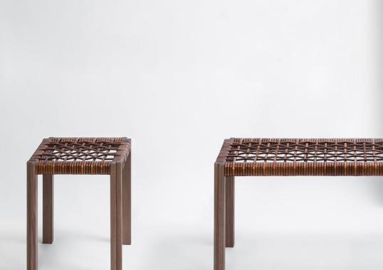 Барные стулья от фабрики Giobagnara модель Structura Crisscross Stool