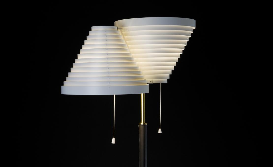 Торшер от фабрики Artek модель 290 004 0