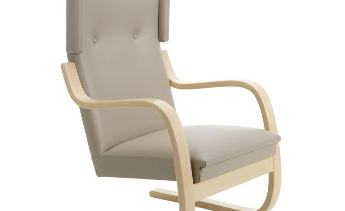 Кресло от фабрики Artek модель 282 002 02