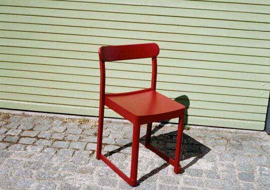 Стул от фабрики Artek модель 281 043 0