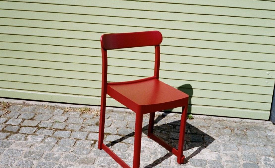 Стул от фабрики Artek модель 281 043 0