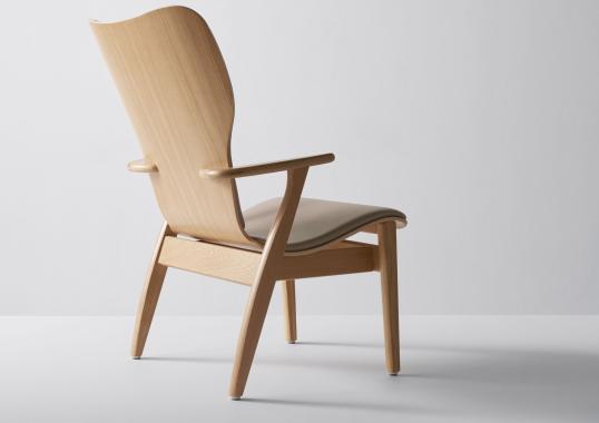 Кресло от фабрики Artek модель 282 010 02