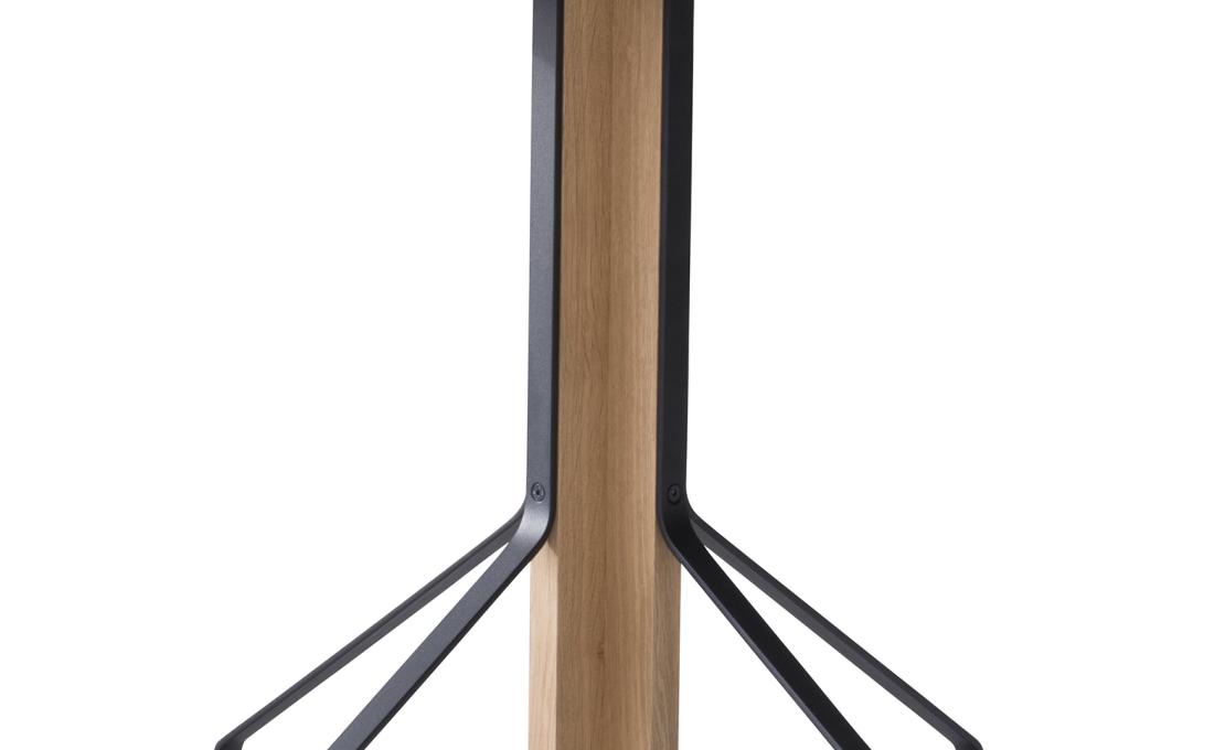 Стол от фабрики Artek модель KAARI ROUND TABLE