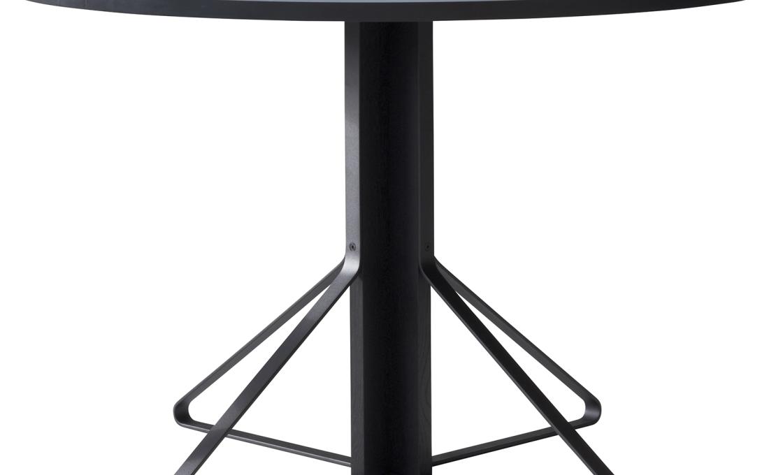 Стол от фабрики Artek модель KAARI ROUND TABLE