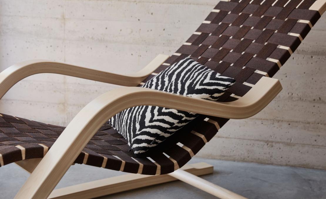 Шезлонг от фабрики Artek модель 282 008 4
