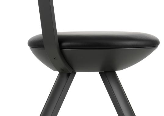 Стул от фабрики Artek модель 281 041 00