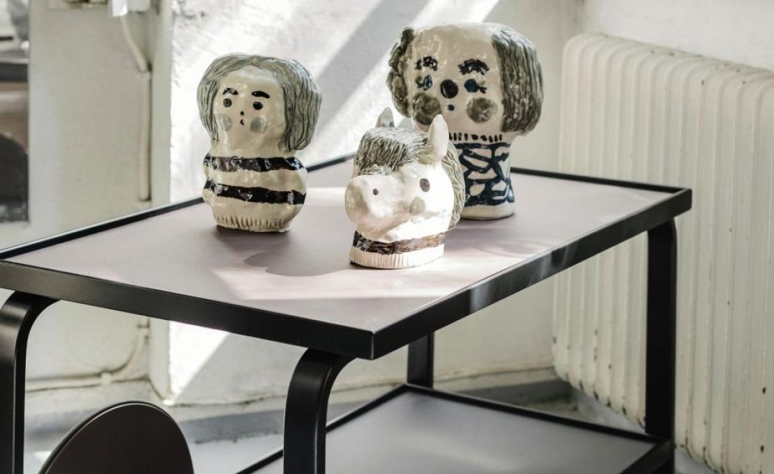 Тележки от фабрики Artek модель 283 015 