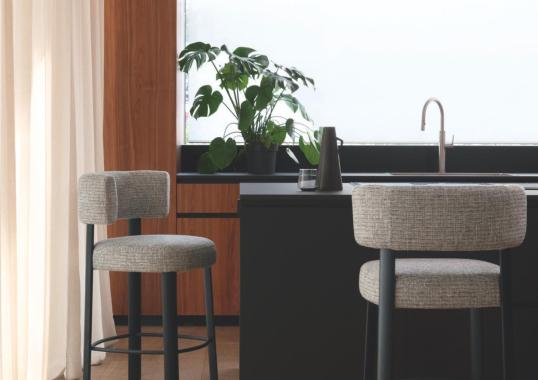 Барный стул GLEN фабрики Calligaris - дизайн Gino Carollo