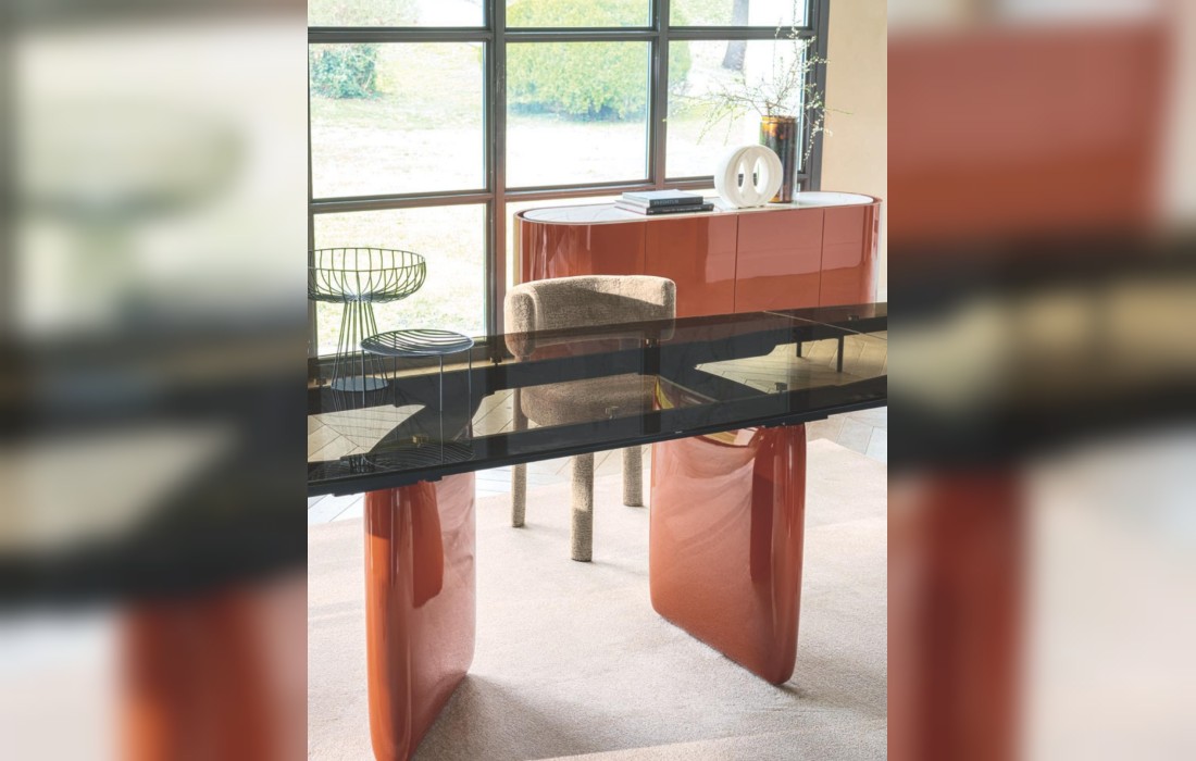 Стол RIVERSTONE фабрики Calligaris - дизайн Gino Carollo
