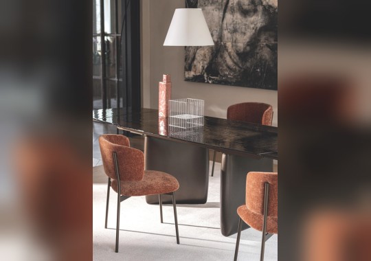 Стол RIVERSTONE фабрики Calligaris - дизайн Gino Carollo