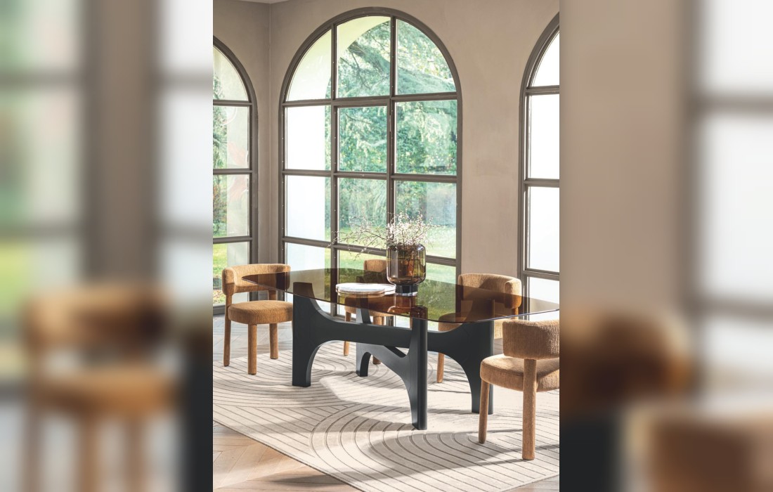 Стол модель NOGU фабрики Calligaris - дизайн Gabriele e Oscar Buratti
