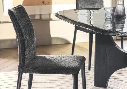 Стол модель NOGU фабрики Calligaris - дизайн Gabriele e Oscar Buratti