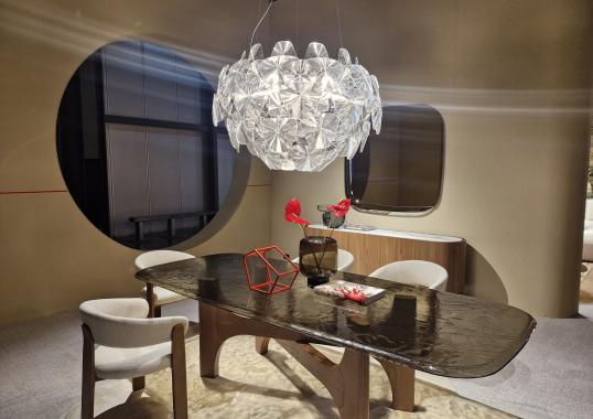 Стол модель NOGU фабрики Calligaris - дизайн Gabriele e Oscar Buratti