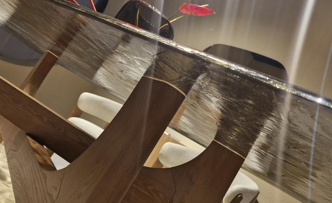Стол модель NOGU фабрики Calligaris - дизайн Gabriele e Oscar Buratti