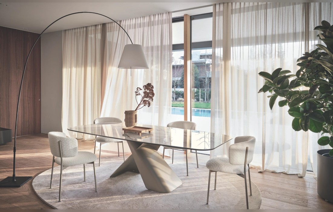 Стол AXIOM фабрики Calligaris - дизайн Studio Zest