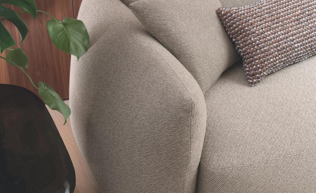 Диван NOEMI фабрики Calligaris - дизайн Santiago Sevillano