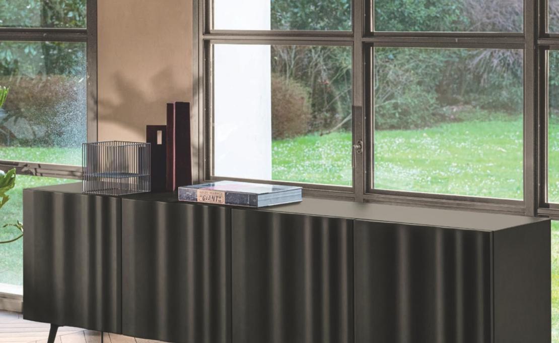 Комод модель VELO фабрики Calligaris - дизайн Michele Menescardi