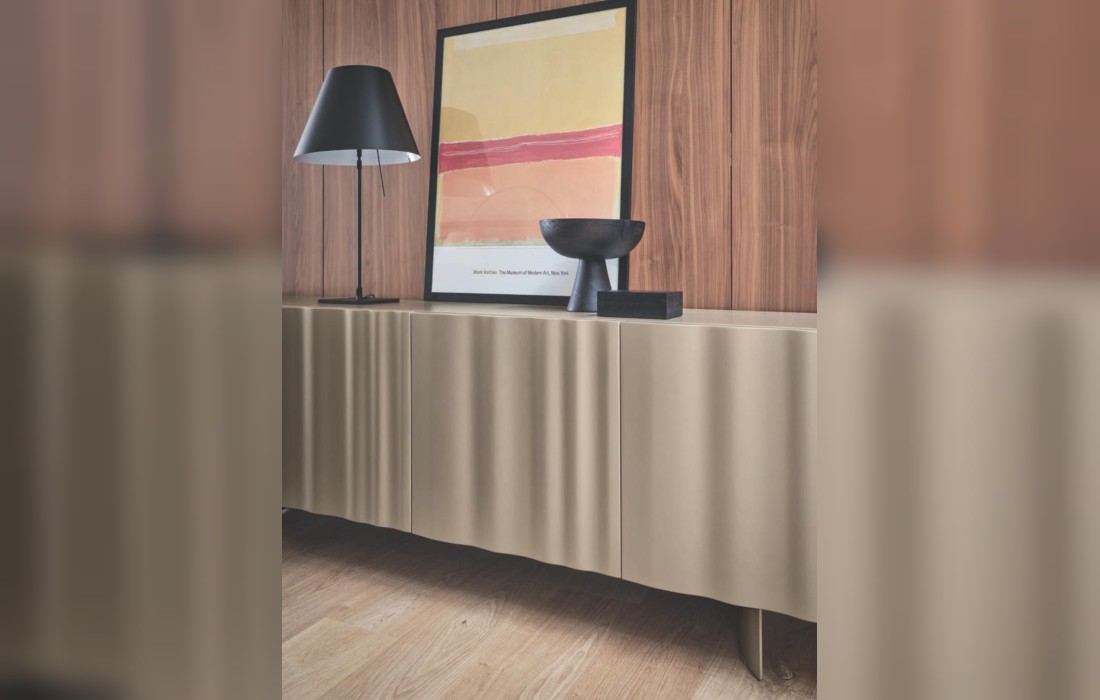 Комод модель VELO фабрики Calligaris - дизайн Michele Menescardi