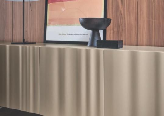 Комод модель VELO фабрики Calligaris - дизайн Michele Menescardi