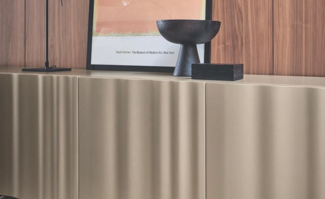 Комод модель VELO фабрики Calligaris - дизайн Michele Menescardi