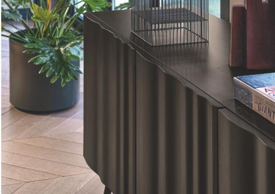 Комод модель VELO фабрики Calligaris - дизайн Michele Menescardi