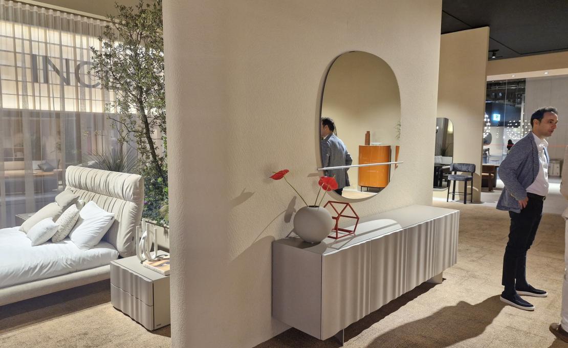 Комод модель VELO фабрики Calligaris - дизайн Michele Menescardi