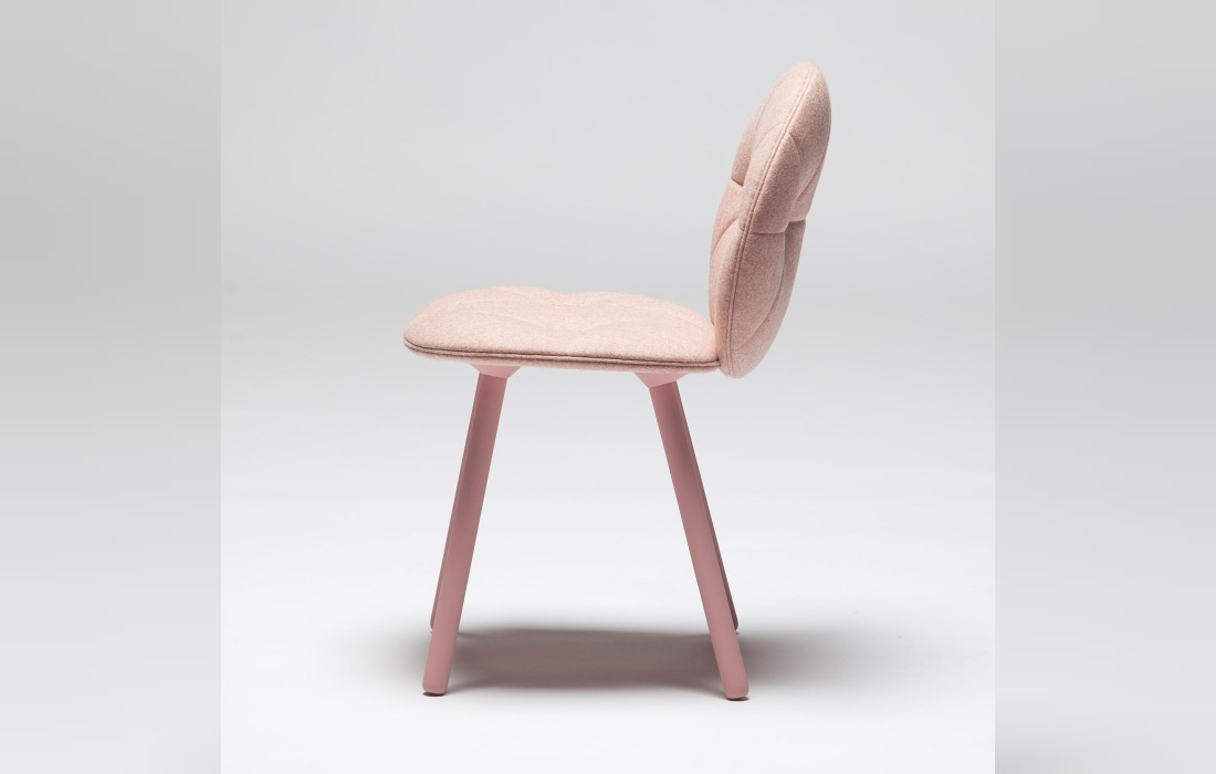 Стул от фабрики Livoni 1895 модель Harlequin 900 Pink