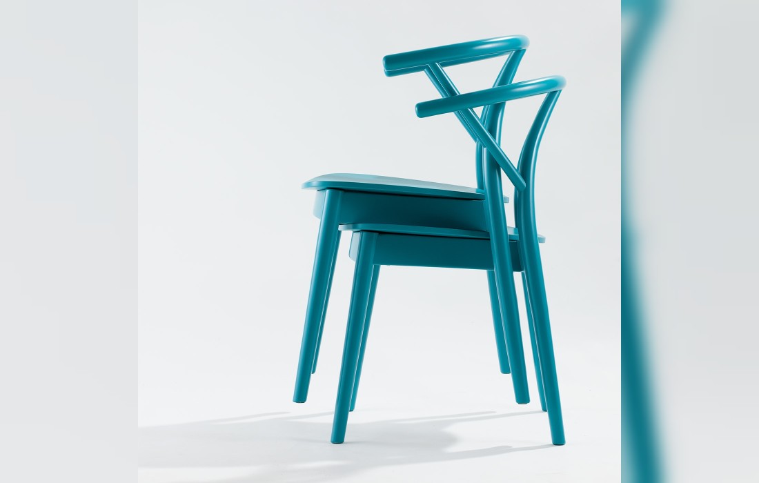 Стул от фабрики Livoni 1895 модель Yelly 971 Light Blue