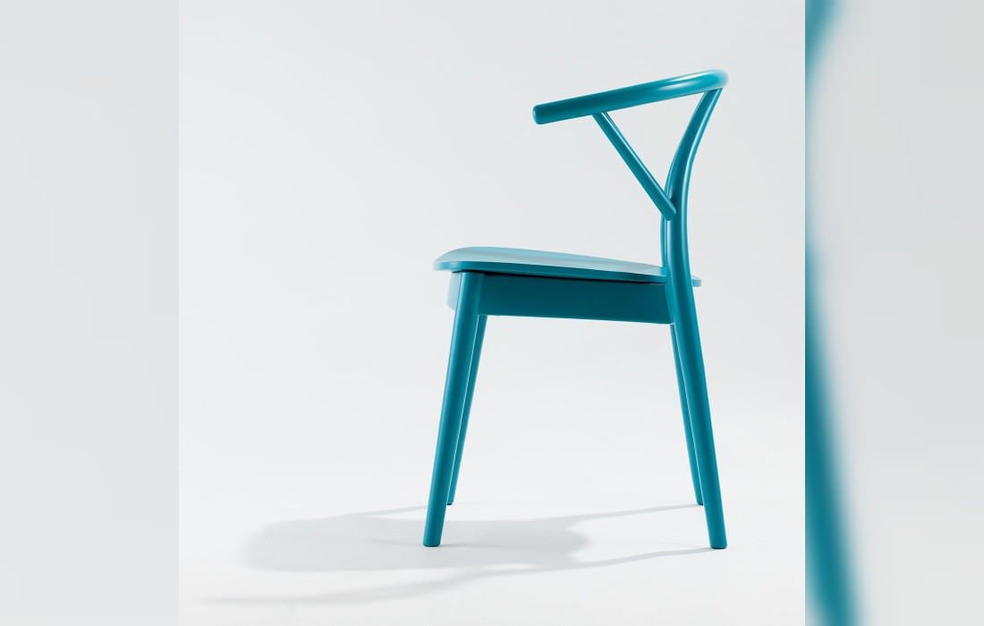 Стул от фабрики Livoni 1895 модель Yelly 971 Light Blue