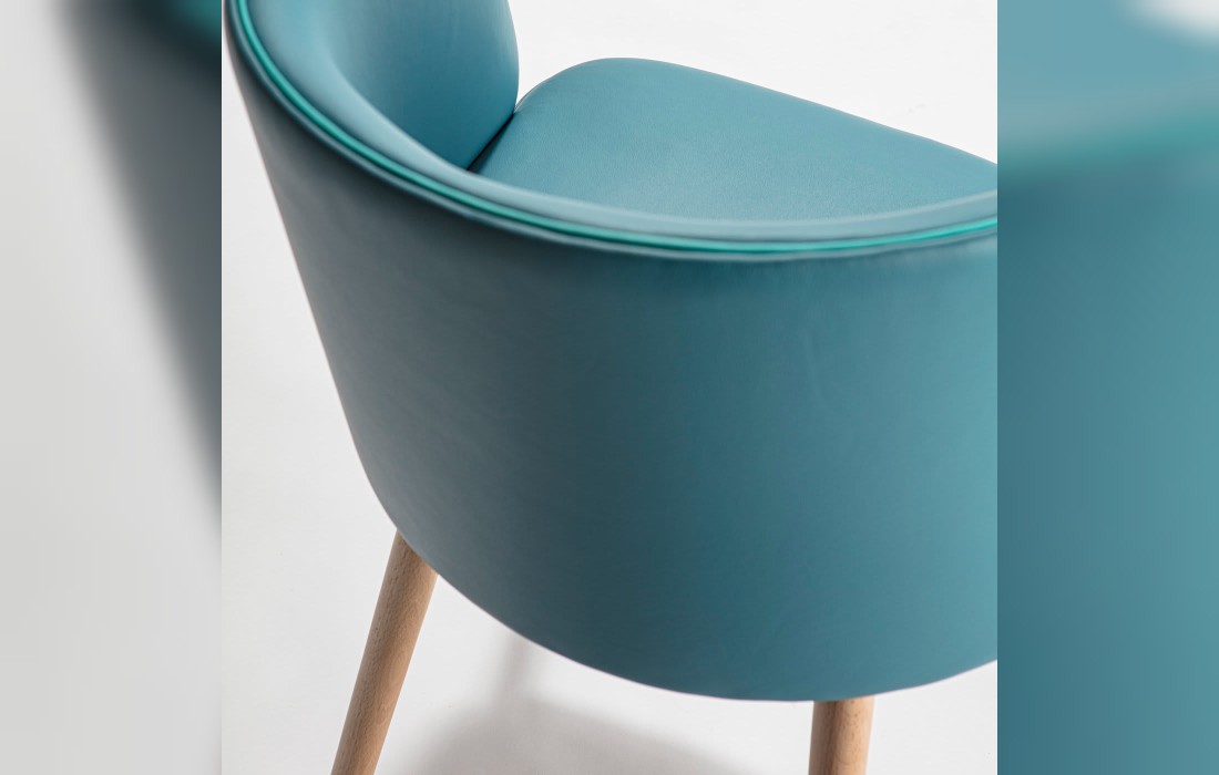 Стул от фабрики Livoni 1895 модель Kyoto Light Blue