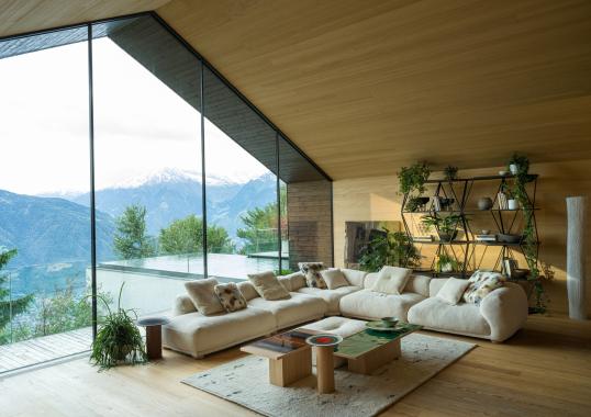 Диван модель Me-Time фабрики Moroso - дизайн García Cumini