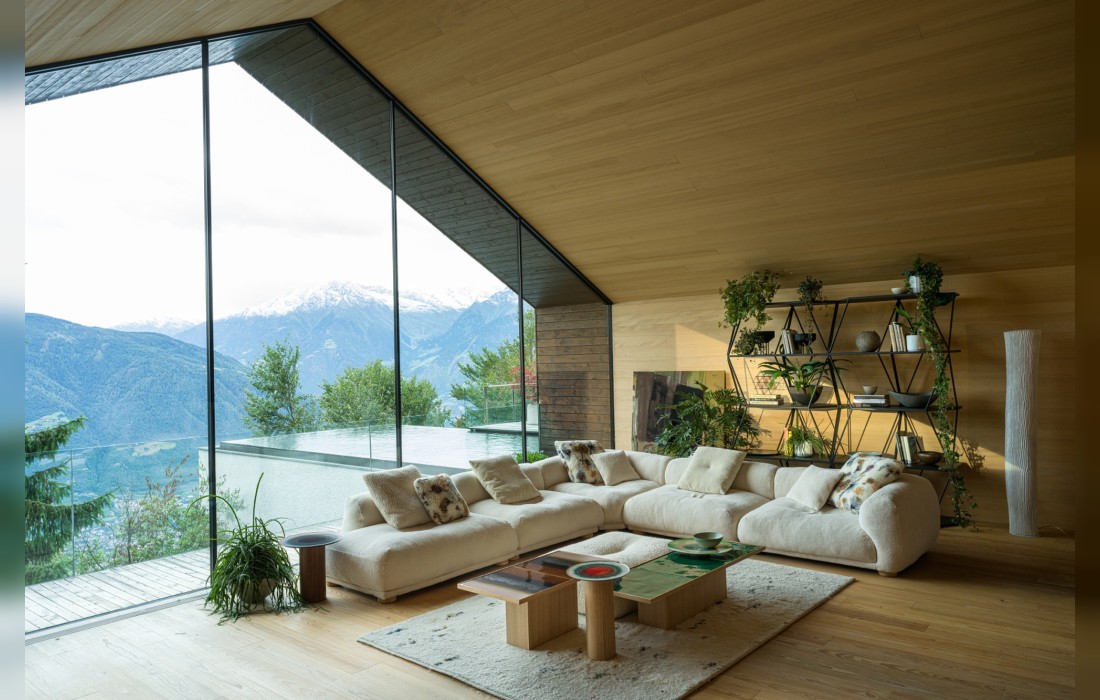Диван модель Me-Time фабрики Moroso - дизайн García Cumini