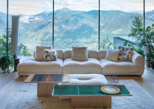 Диван модель Me-Time фабрики Moroso - дизайн García Cumini