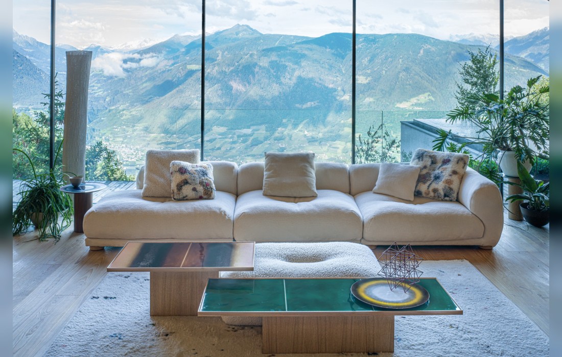 Диван модель Me-Time фабрики Moroso - дизайн García Cumini