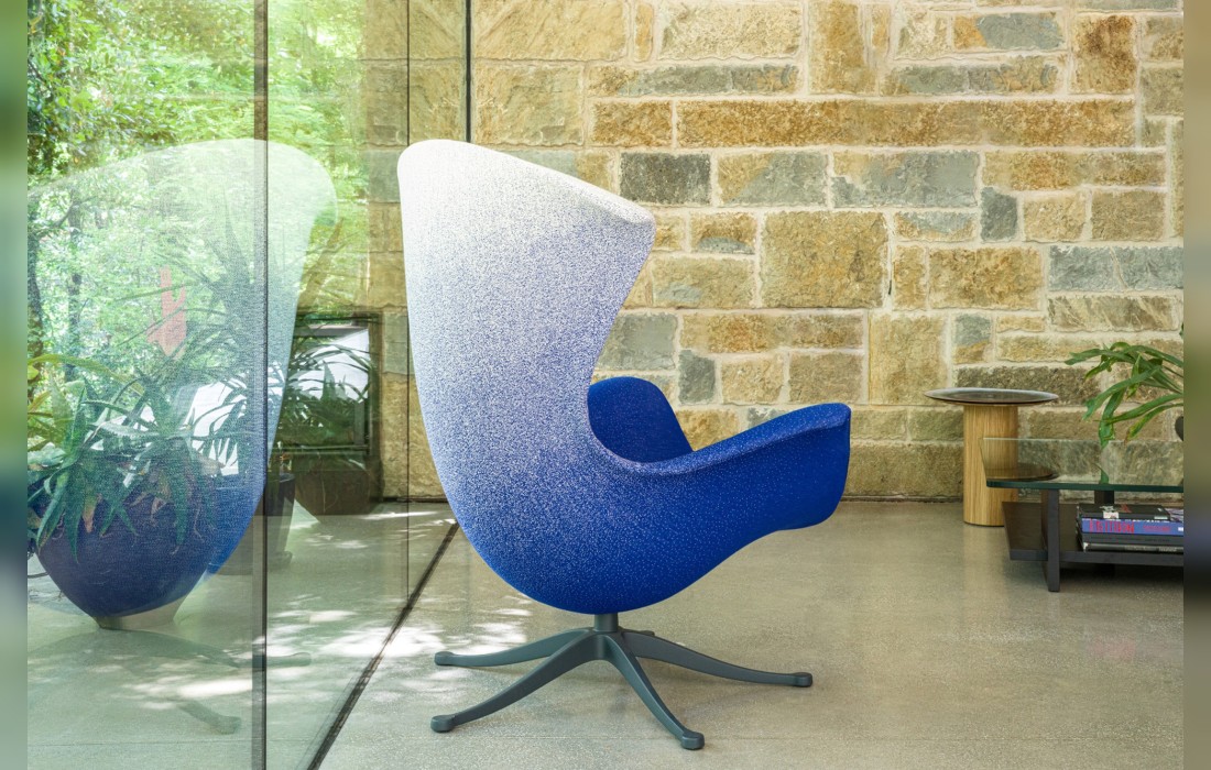 Кресло модель One Page фабрики Moroso - Ron Arad