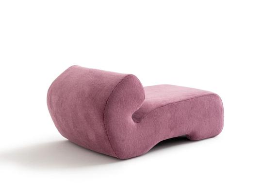 Кушетка модель Gruuve фабрики Moroso - дизайн Patricia Urquiola