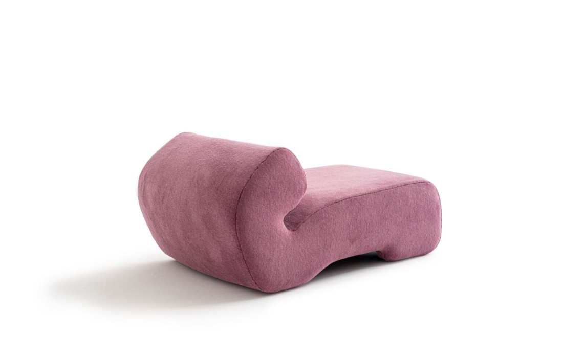 Кушетка модель Gruuve фабрики Moroso - дизайн Patricia Urquiola