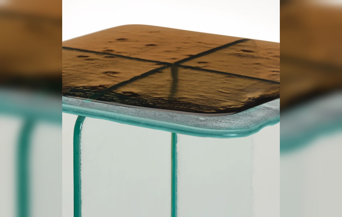 Стол модель Glacier фабрики Glas Italia - Patricia Urquiola